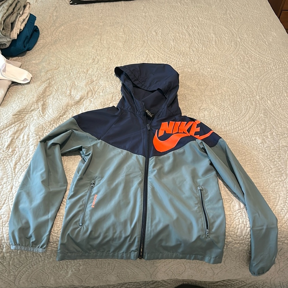 Boys Nike windbreaker